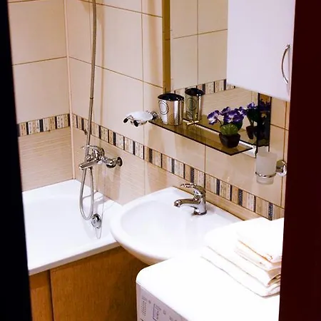 Cozy On Prytyckaha Апартаменти Мінськ